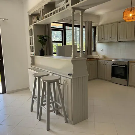 Konukevi Koala Place 4*